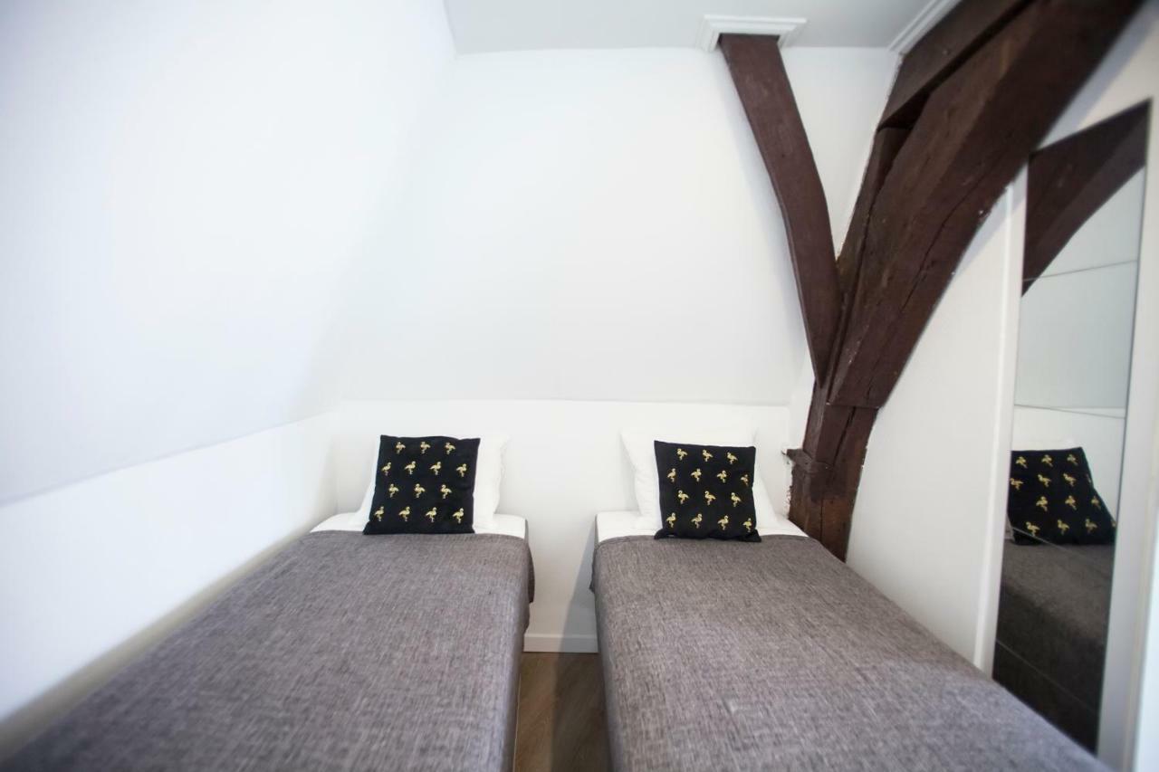 Luxury Suites Cathedral By Rikas Hotels アントウェルペン エクステリア 写真