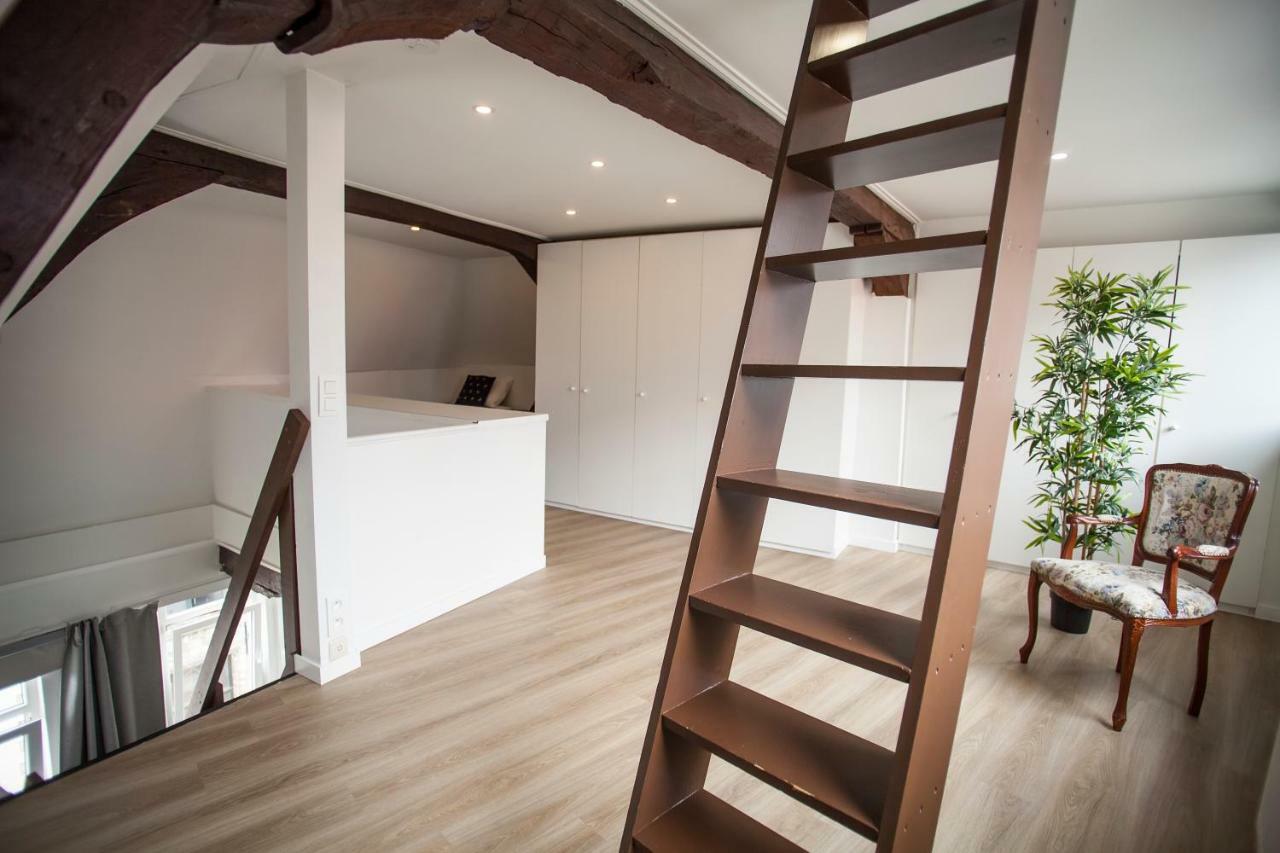 Luxury Suites Cathedral By Rikas Hotels アントウェルペン エクステリア 写真
