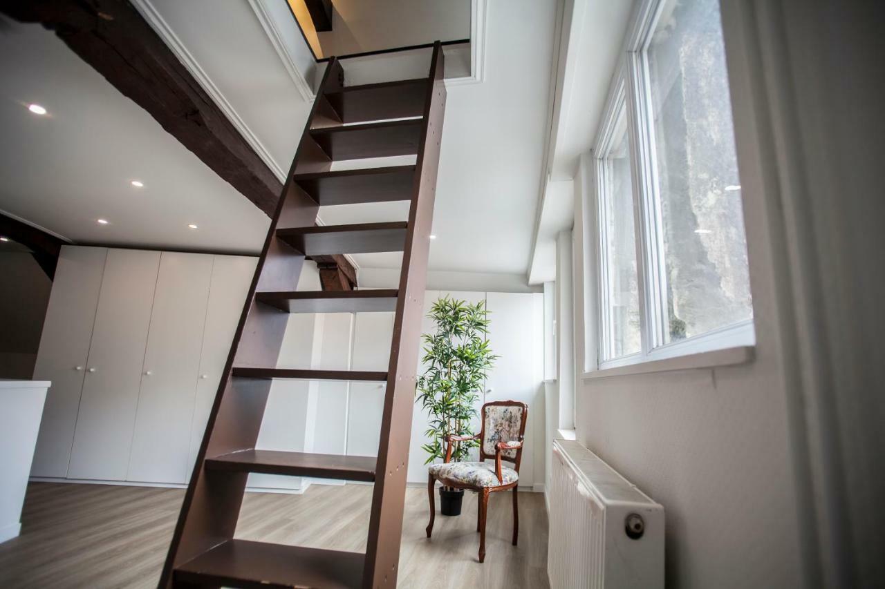 Luxury Suites Cathedral By Rikas Hotels アントウェルペン エクステリア 写真