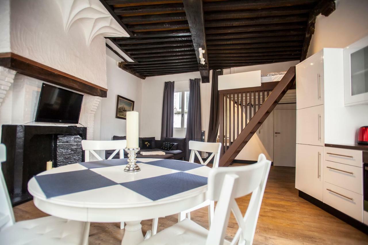 Luxury Suites Cathedral By Rikas Hotels アントウェルペン エクステリア 写真
